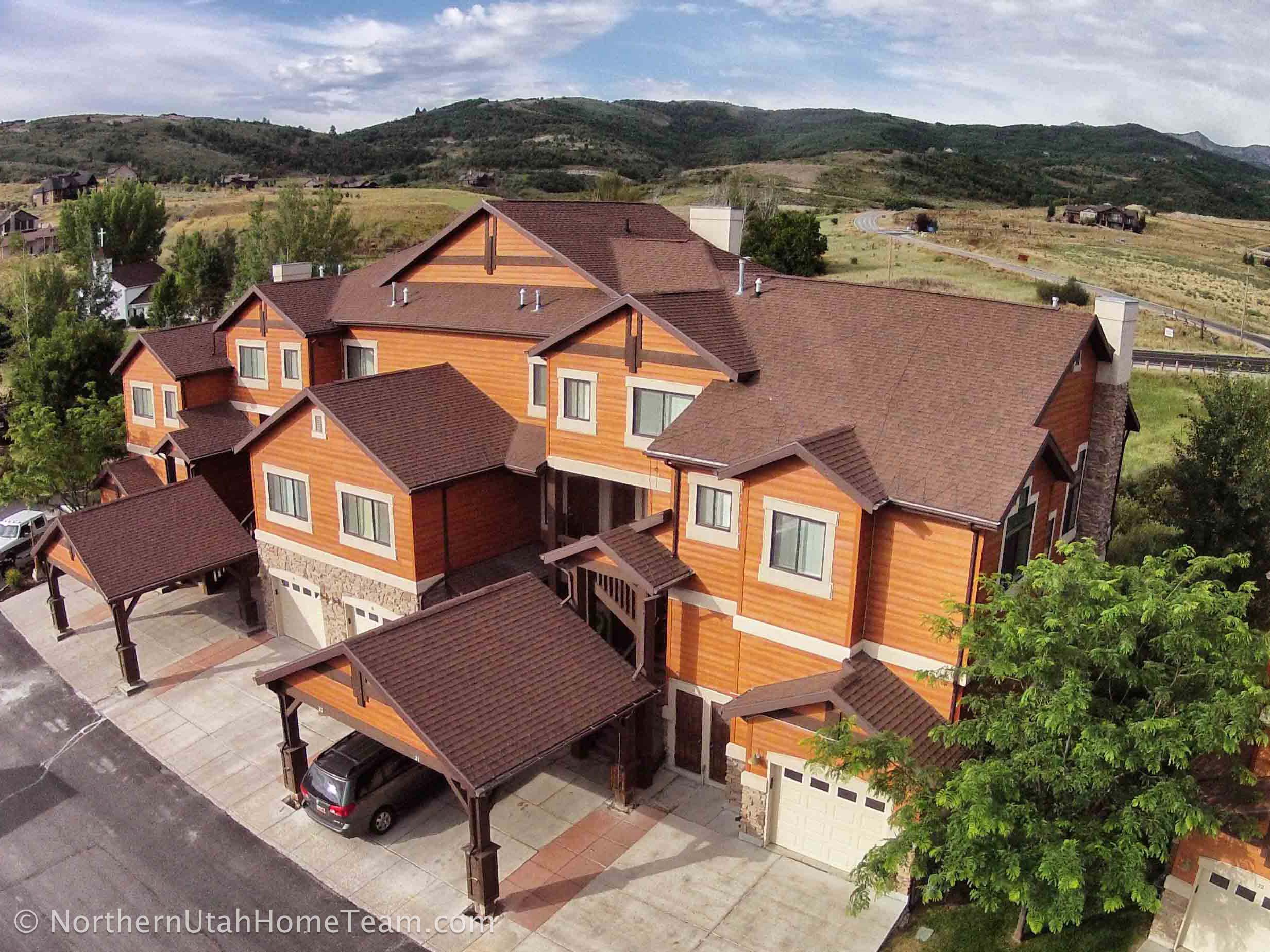 Lakeside Village Unit 17 For Sale